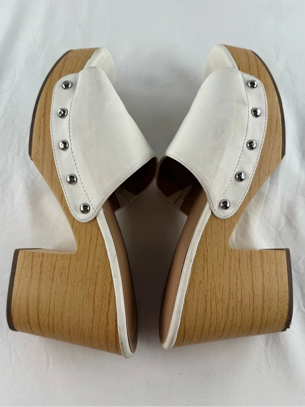 Forever 21 White Faux Leather Platform Clog Mules with Wood-Effect Heel - Picture 5 of 6